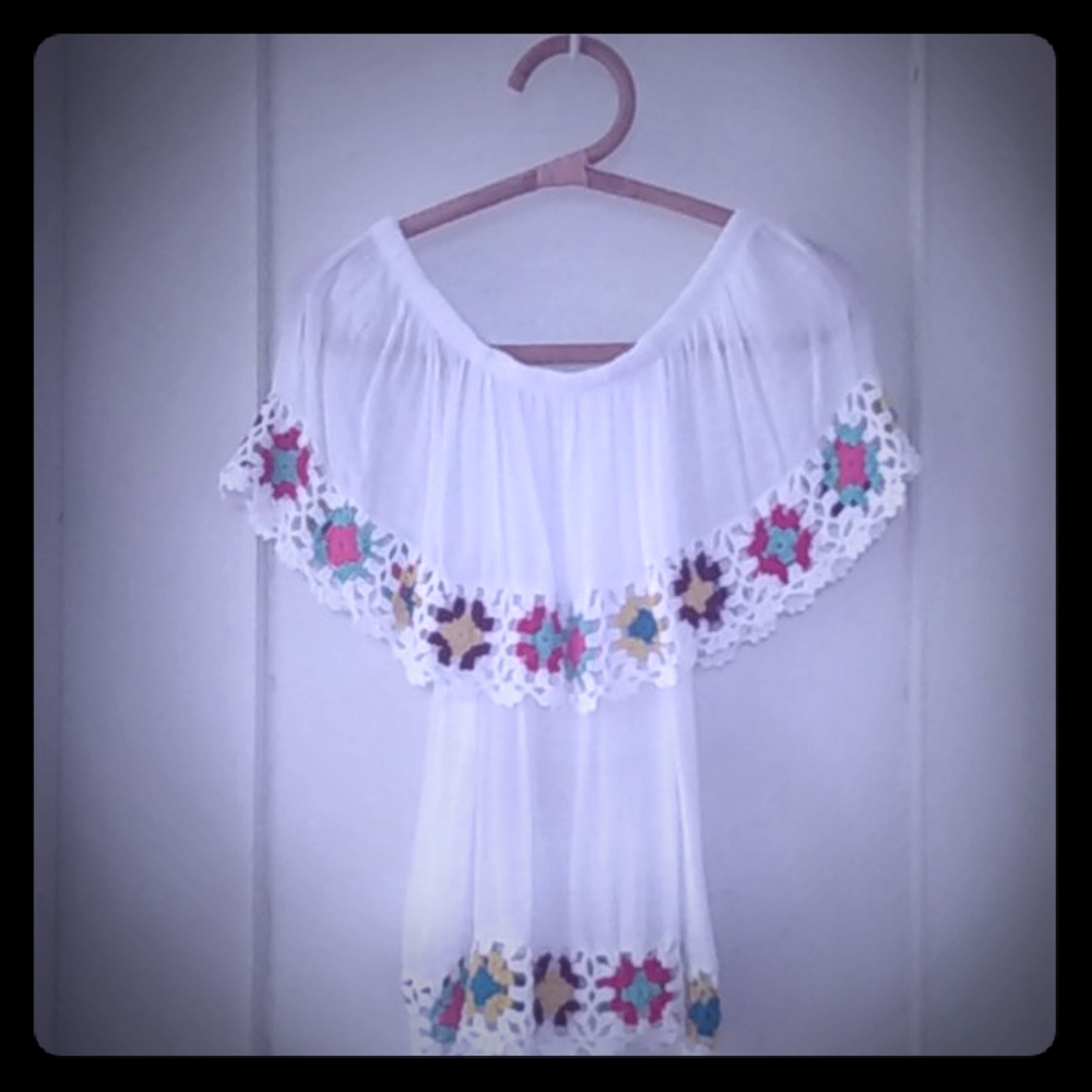 2/$12 Vintage Off the Shoulder Crocheted Top